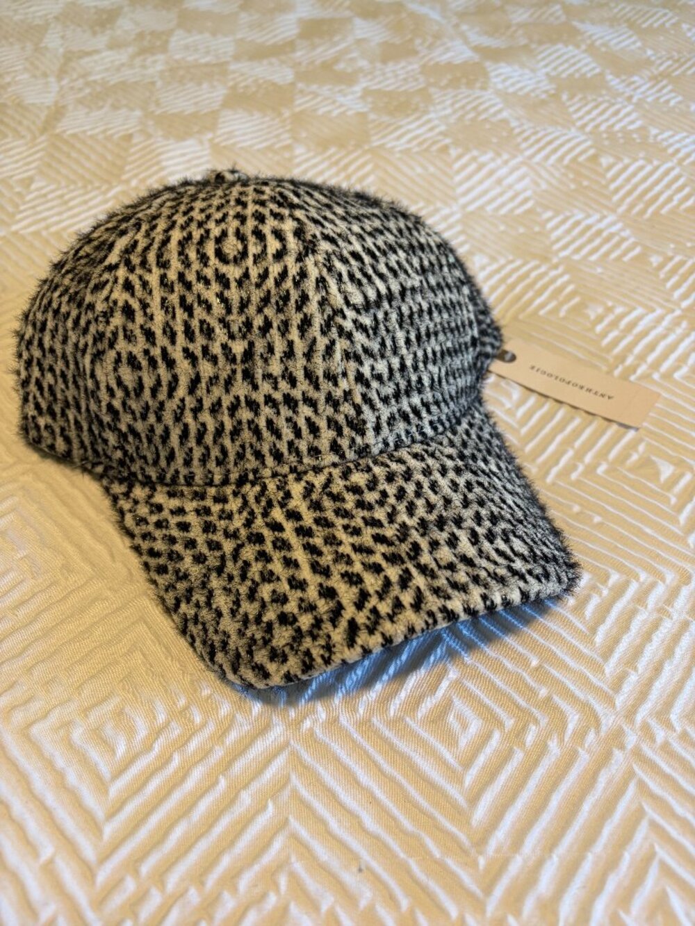 NWT Anthropologie Black and White Hat